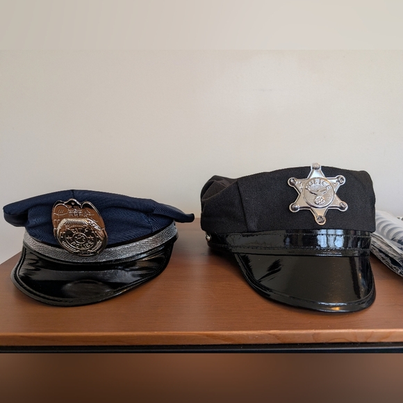 Sexy Police Costume Bundle With Accessories - Picture 5 of 7